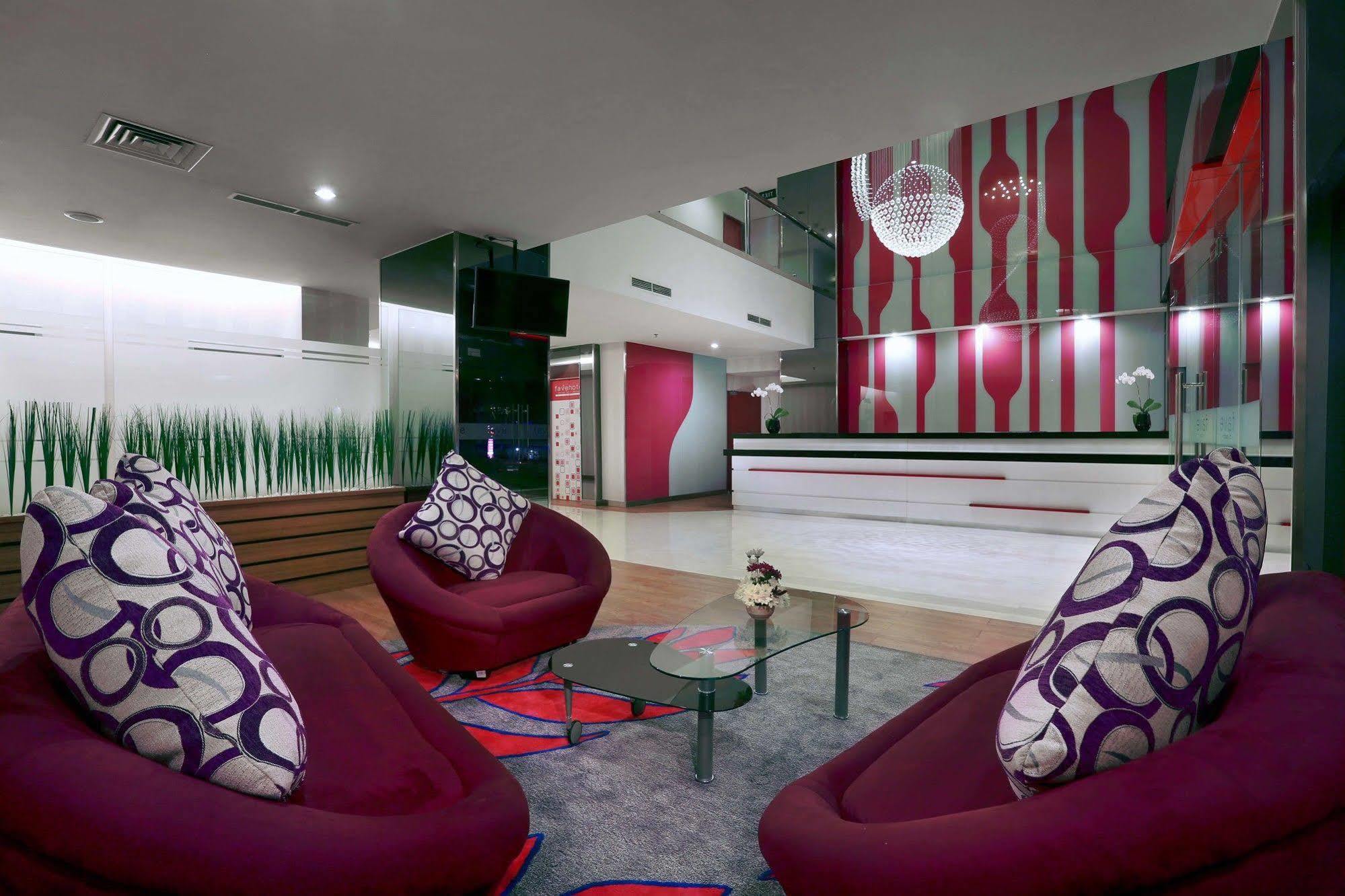 Hotel Favehotel Ahmad Yani Bekasi