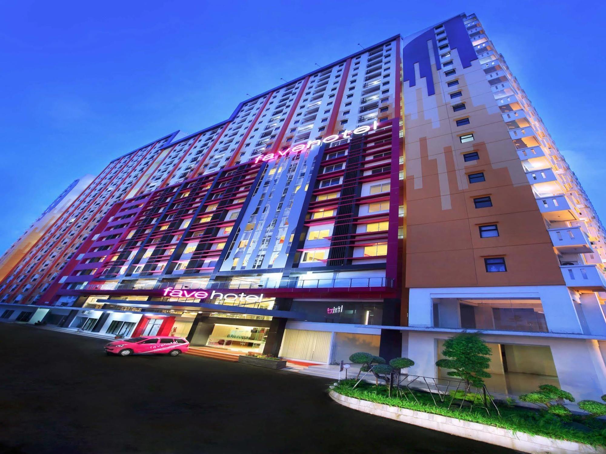 Hotel Favehotel Ahmad Yani